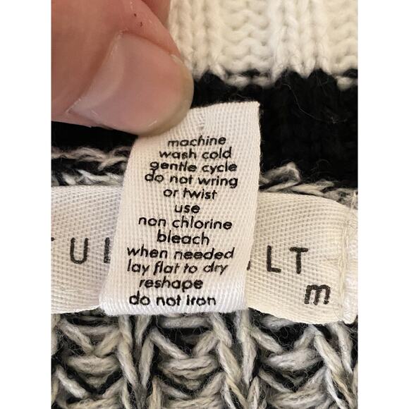 V-Neck Varsity Style Sweater Size Juniors Medium Marled Black White Schoolcore - Picture 5 of 5